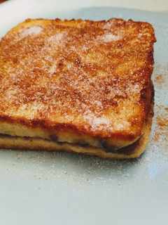 Foto principal de Pan francés con mermelada y queso