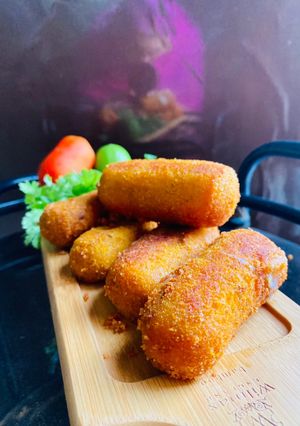 A picture of Cheesy Potato & Chicken Cutlets.