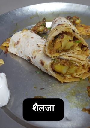 चटपटा आलू रोल (Chatpata aloo roll recipe in Hindi) रेसिपी मुख्य फोटो