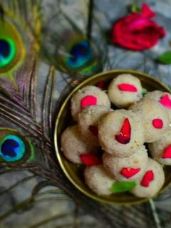 নারকেলের লাড্ডু (narkeler ladoo recipe in Bengali) রেসিপির প্রধান ছবি