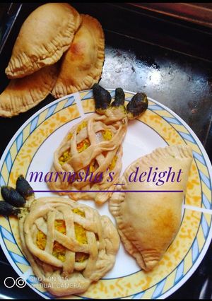 A picture of Pineapple veggies pie.