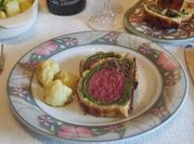Una foto di filetto in crosta