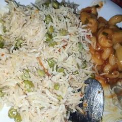 A picture of Chinese Rice With Pasta.
