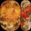 Mini lasaña, y ensalada de tomate cherry, cebolla y albahaca!😁😘