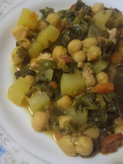 Una foto de Potaje de garbanzos y espinacas