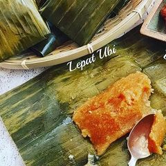 A picture of Steamed Cassava Cake.