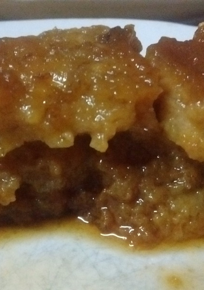 Una foto de Flan con bananas y caramel