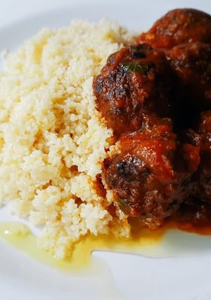 Una foto de Cous cous con albóndigas estilo Marroquí