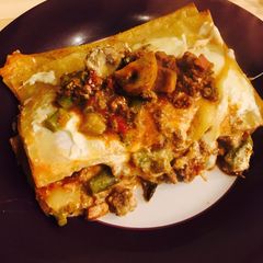 A picture of Lasagna (with some sneaky extra vegetables).