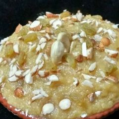 A picture of Moong daal halwa.