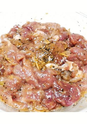 รูปของ 🥢(แจกสูตร)​สูตรหมูหมักพริกไทยดำ/หมูกะทะ​ จิ้มจุ่ม​ ชาบู​