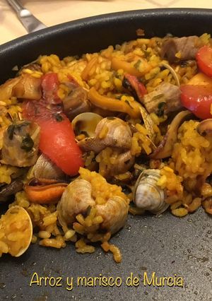 Una foto de Arroz y marisco de Murcia