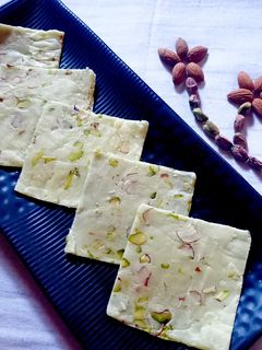 આઈસ હલવો (Ice Halwa Recipe In Gujarati) રેસીપી મુખ્ય ફોટો