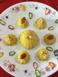 सूजी का हलवा (Suji ka halwa recipe in hindi) रेसिपी मुख्य फोटो