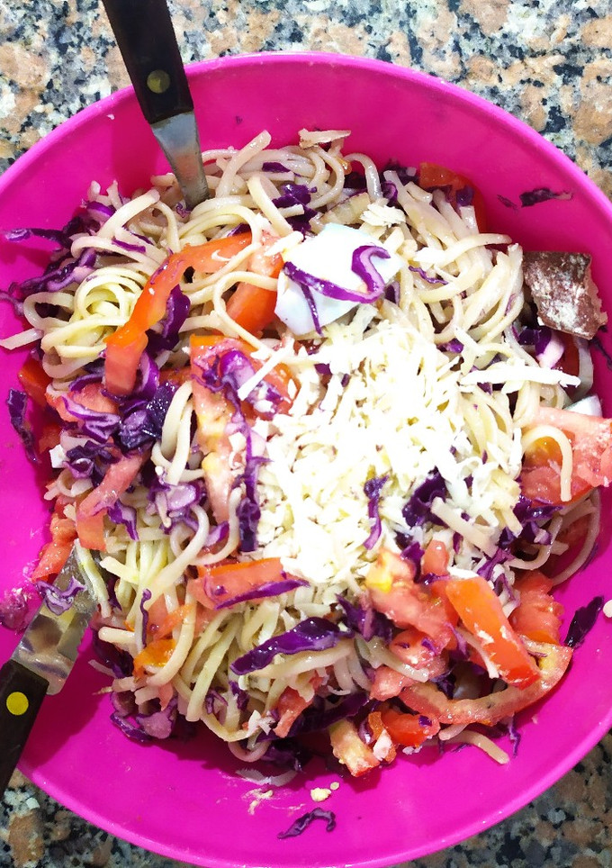 Una foto de Ensalada de fideos con repollo