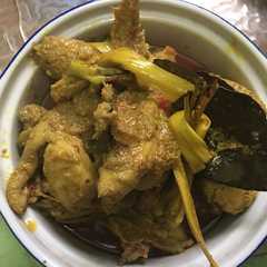รูปของ Ayam bumbu kuning ala sunda