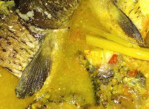 Foto resep Ikan mas kuah kuning pedas