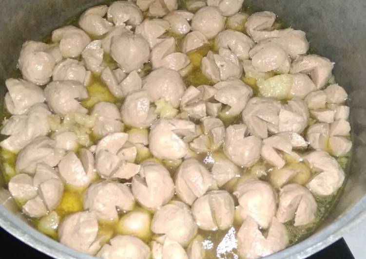 Cara Gampang memasak Baso enak murmer cocok untuk hajatan Lezat