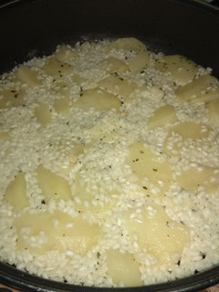 Una foto de Arroz blanco con patatas
