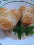 Bollitos rellenos en forma de trébol.😋