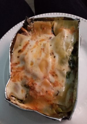 Una foto de Lasagna mixta (pollo, carne y verdura)