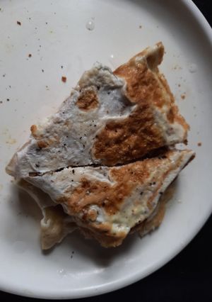 চীজি টোস্ট (cheesy toast recipe in Bengali) রেসিপির প্রধান ছবি