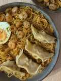 Ramen con Gyozas y Gambas