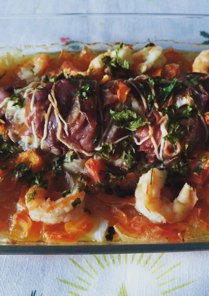Una foto de Redondo de rape con langostinos