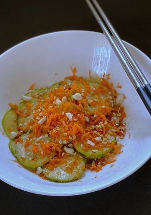 A picture of Crunchy Cucumber salad.