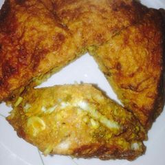 A picture of Amritsari bread paneer pakoda.