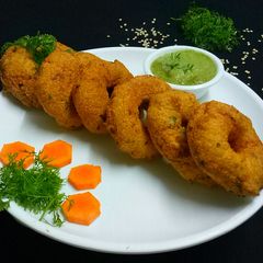 A picture of Semolina vada/Rava vada/sooji vada.