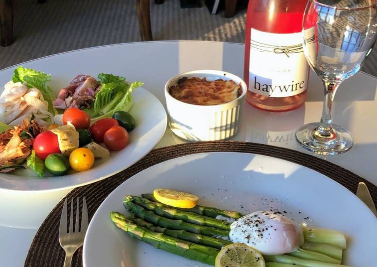 Easiest Way to Prepare Any-night-of-the-week Asparagus with poached egg