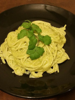 Una foto de Spaghetti verde picosito