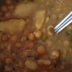 A picture of Matar ki sabzi.