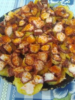 Una foto de Pulpo a la gallega