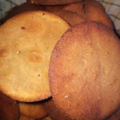 A picture of Suhali(sweet mathri).