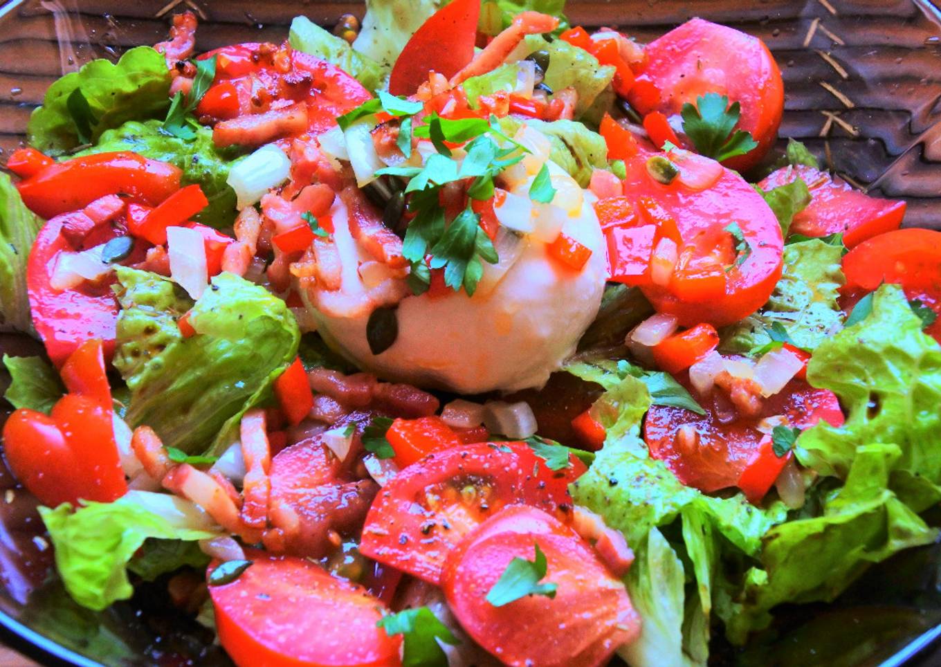 Ensalada de mozzarella, tomate y lechuga