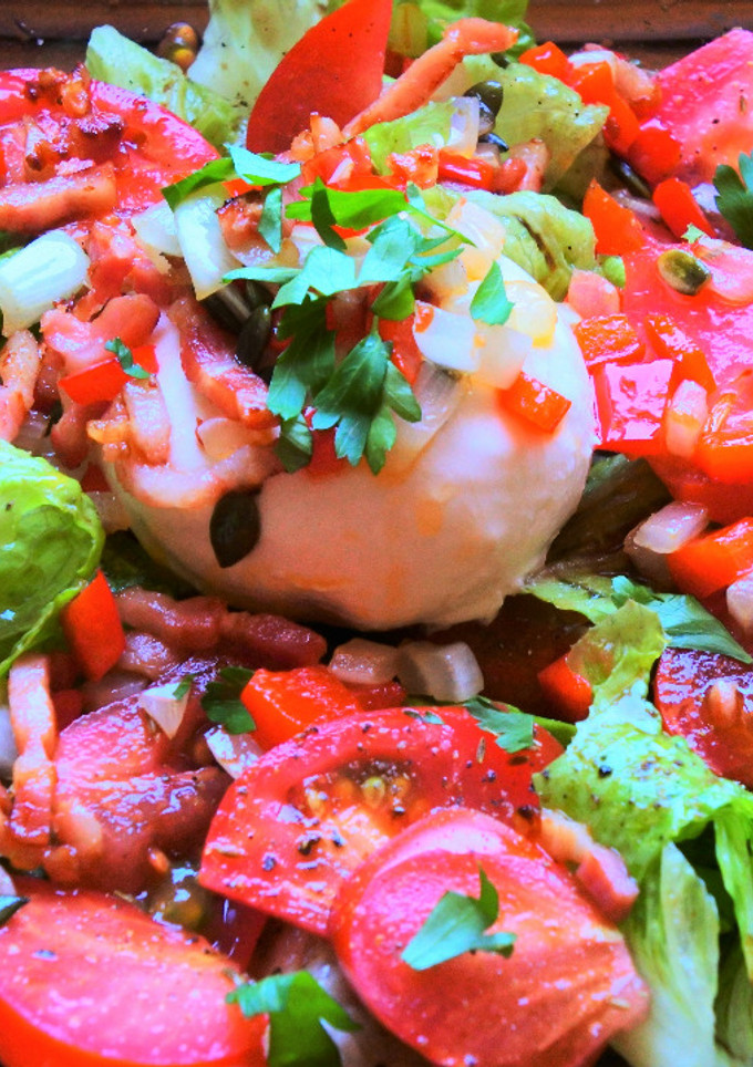 Una foto de Ensalada de mozzarella, tomate y lechuga