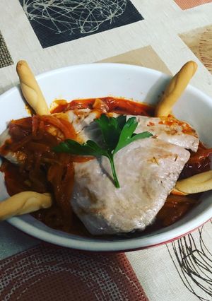 Una foto de Atún encebollado