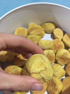 Una foto de Scones salados veganos
