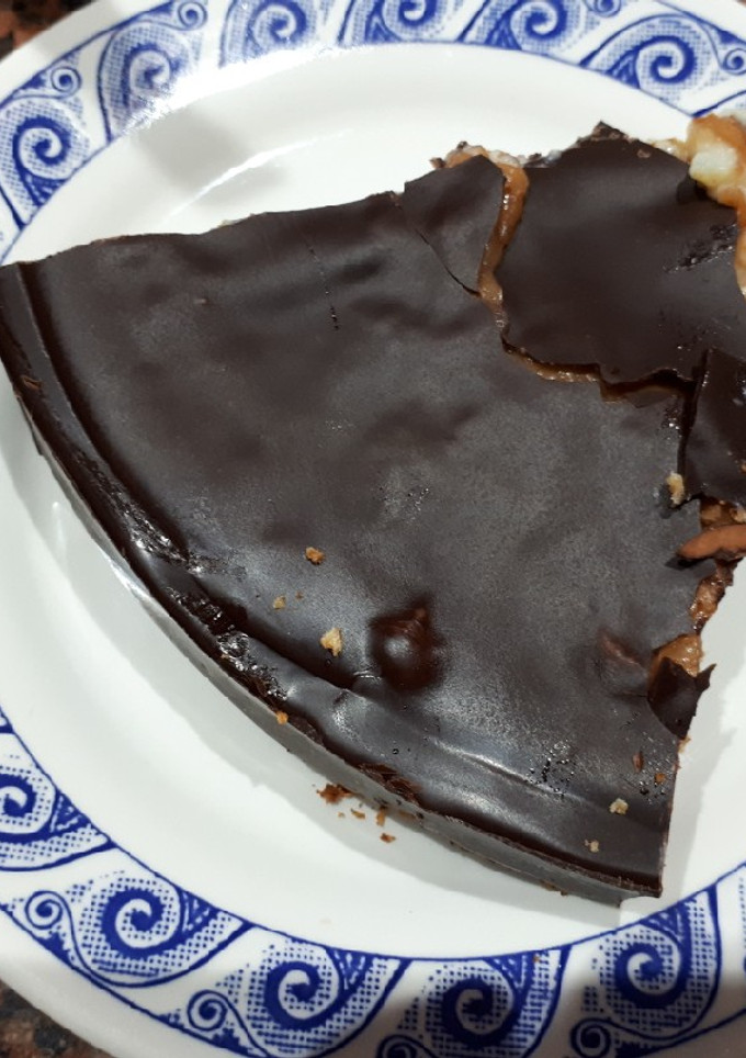 Una foto de Tarta de crema y chocolate sin azúcar