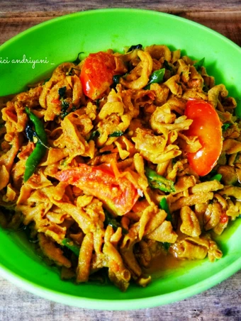 Langkah Mudah untuk Membikin Resep Oseng Usus Bumbu Kuning yang  Bikin Ketagihan Anti Ribet, Mantap Sekali