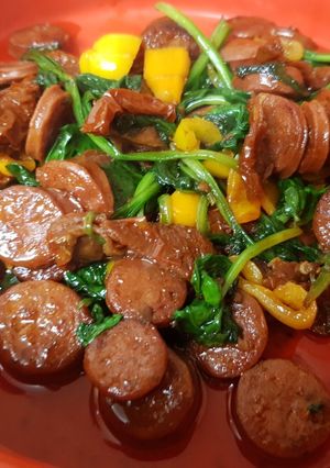 A picture of My Mild Chorizo with sun dried tomatoes and Peppers.