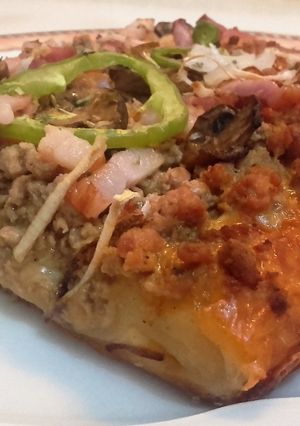 Una foto de Pizza ranchera 2 pisos (estilo "telepizza")