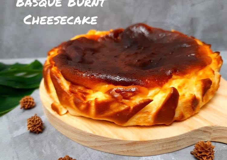 Cara Gampang Menyiapkan Basque Burnt Cheesecake 🍰 yang Bikin Ngiler