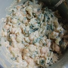 A picture of Chickpea salad.