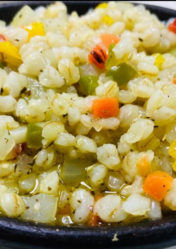 Una foto de Mote salteado con verduras