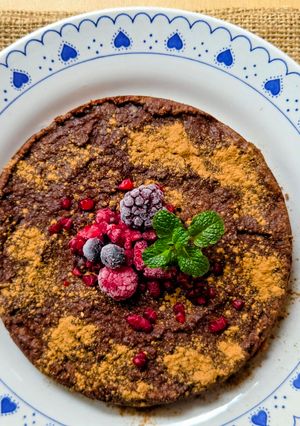 Una foto de Torta saludable de almendras y cacao, con manzana y canela 🍎 Sin azúcar agregado, sin edulcorantes