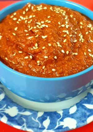 કાઠિયાવાડી લસણની ચટણી (kathiyawadi garlic chatney recipe in Gujarati) રેસીપી મુખ્ય ફોટો
