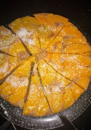 Una foto de Torta integral invertida de duraznoss😍🙌
